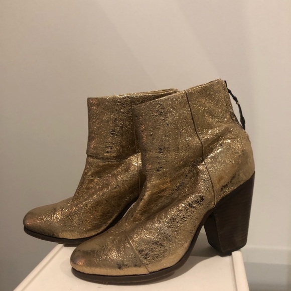 rag & bone Shoes - Rag and bone crackle leather gold boots size 40